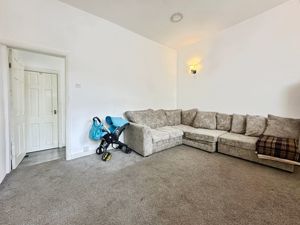 Lounge- click for photo gallery